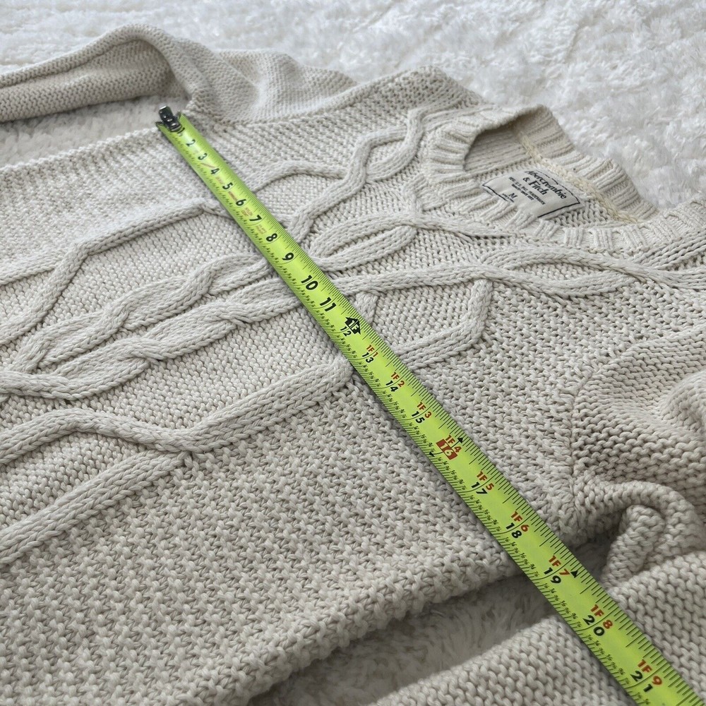 Abercrombie & Fitch Sweater Size M Cream Long Sleeve Cable Knit Chunky Crew Neck - Picture 5 of 9